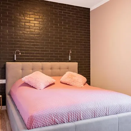 Apartment Targi